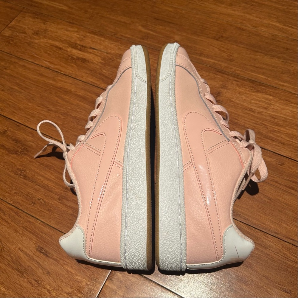 Women's Pink Sneakers